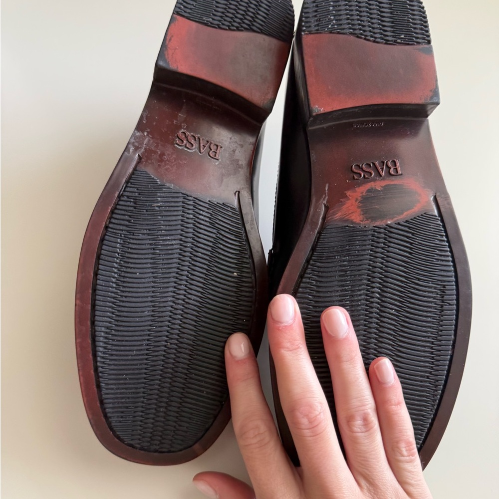 G.H. Bass Weejuns Black Loafers | Size 7.5 - Picture 5 of 6